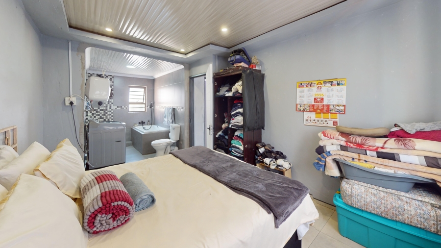 3 Bedroom Property for Sale in Harare Western Cape